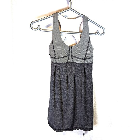Black and white stripe/black Lululemon tank with inner bra size 4 - Picture 1 of 4